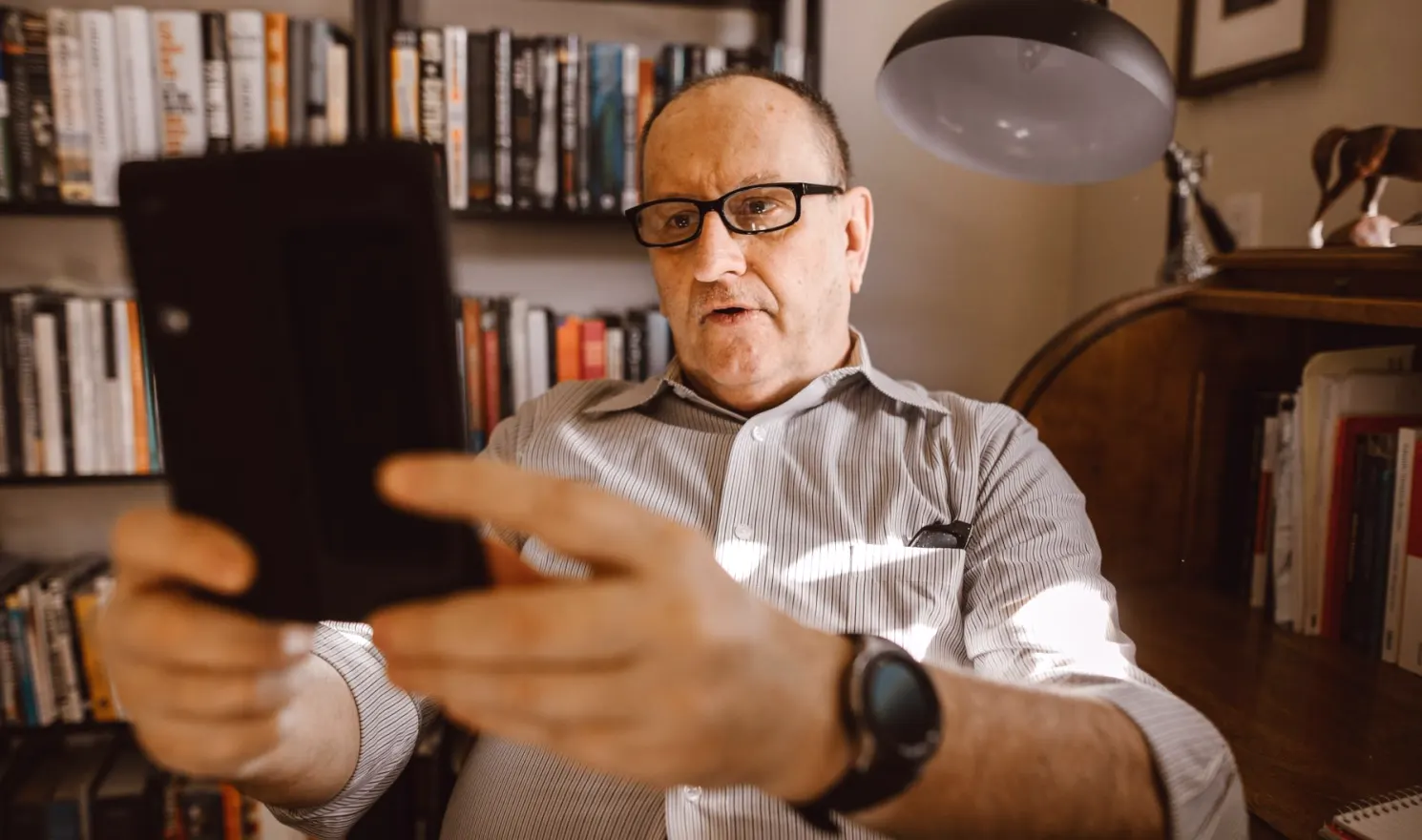 Six Habits That Quietly Weaken a Free Magazine Reading Routine